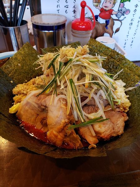 「辛い小ラーメン　海苔Ｗ　生姜　葱」@麺屋 歩夢の写真