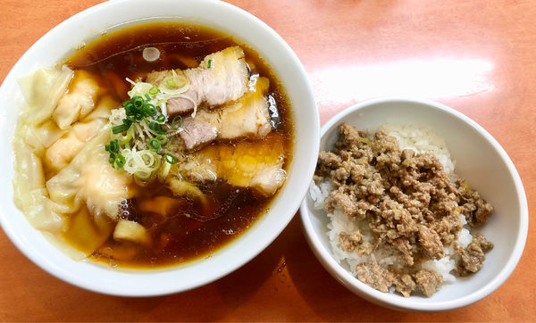 「海老ワンタンメン　濃口　生姜丼」@日陰の写真