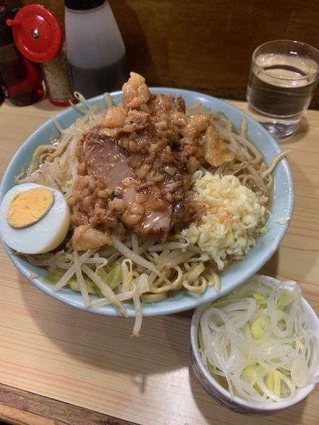 「ラーメン 900円　ネギ 80円」@ラーメン富士丸 明治通り都電梶原店の写真