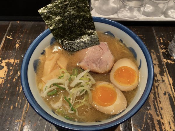 「味玉らーめん」@めん徳二代目つじ田 麹町店の写真