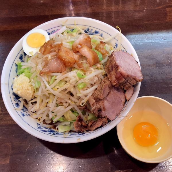 「【期間限定】汁なし野菜（930円）＋生卵（100円）＋NA」@東池袋大勝軒 八王子店の写真