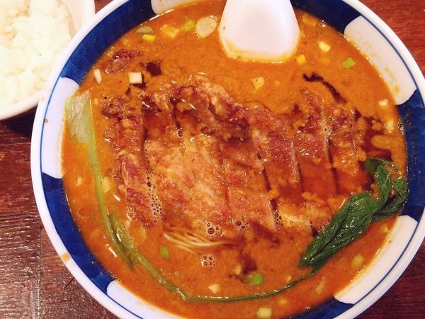 「排骨担々麺」@支那麺 はしご 入船店の写真