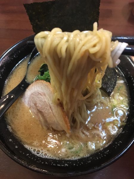 「豚骨ラーメン醤油690円」@横浜家系ラーメン 檜家 町屋店の写真