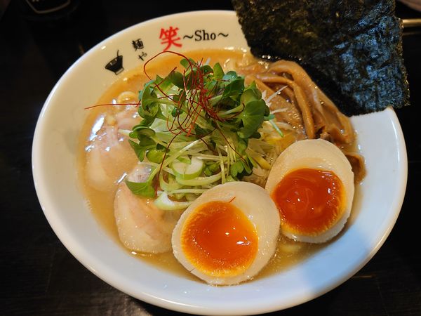 「【期間限定】鯛煮干しみそらーめん850円＋味玉＆ 他」@麺や 笑 ～Sho～の写真