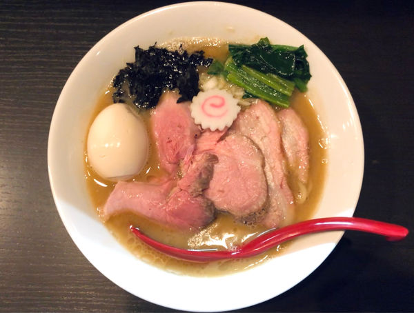 「★＜恒例月1限定＞限定150食 特製“鮮魚白湯中華ソバ”🍜¥1,」@麺処 夏海の写真