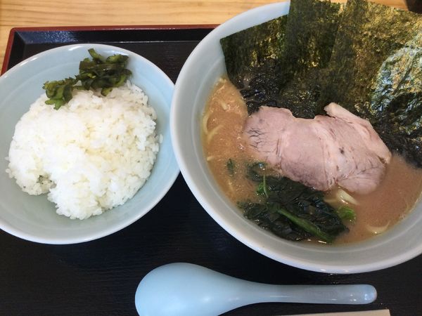 「ラーメン(¥600+ライス無料)」@ラーメン見田家の写真