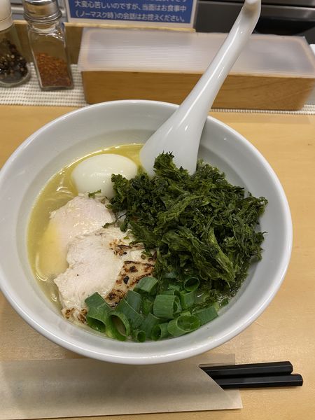 「鶏塩らーめん＋バラ海苔・味玉」@ラーメン屋 つるんの写真