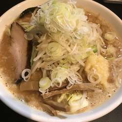 濃厚豚骨味噌らあめん＋野菜増し