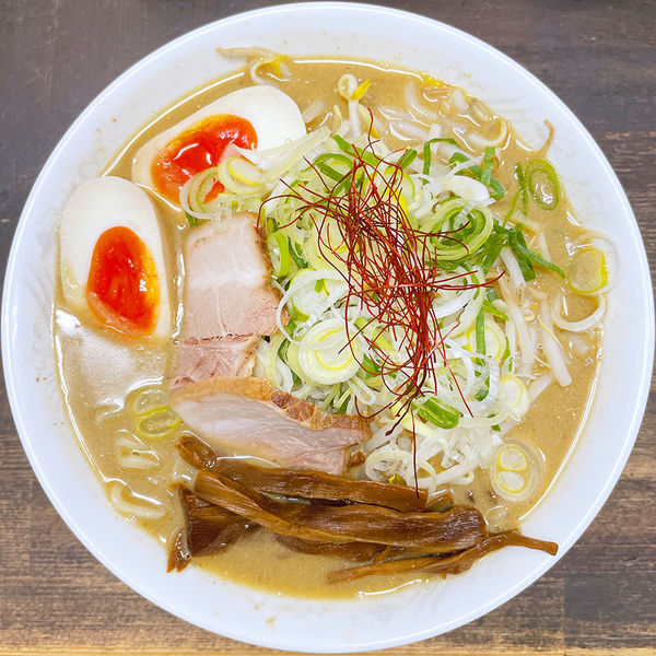 「冬季限定 味噌ラーメン（中）＋味付玉子」@長尾中華そば 青森駅前店の写真