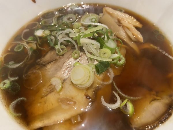 「焼あご煮干しラーメン」@やぐらラーメン 岩出店の写真