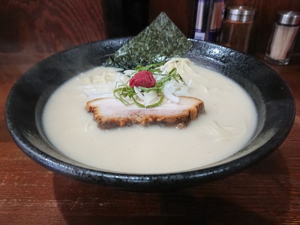 「豚骨中華蕎麦」@中華蕎麦 萌芽の写真