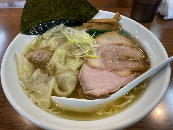 「塩ワンタン麺」@らーめん一辰の写真