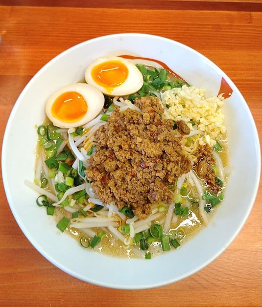 「(裏) 味噌台湾なんちゃって二郎800円＋味玉100円」@らーめん・油そば 笑びすの写真