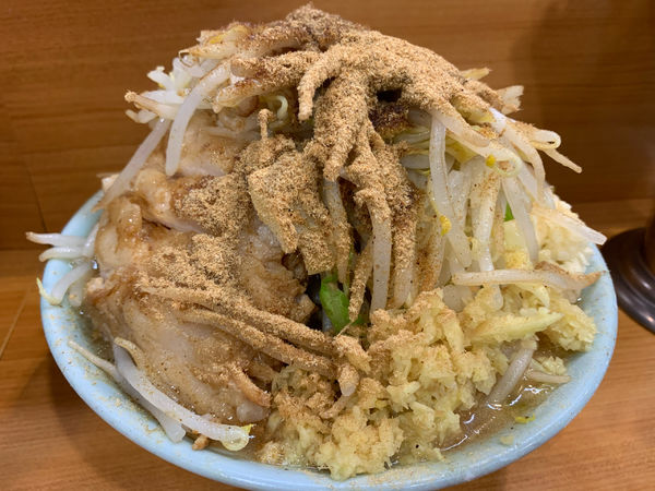 「小ラーメン　ブタ　生姜　和風BB ニンニクマシマシ　野菜　脂」@ラーメン二郎 八王子野猿街道店2の写真