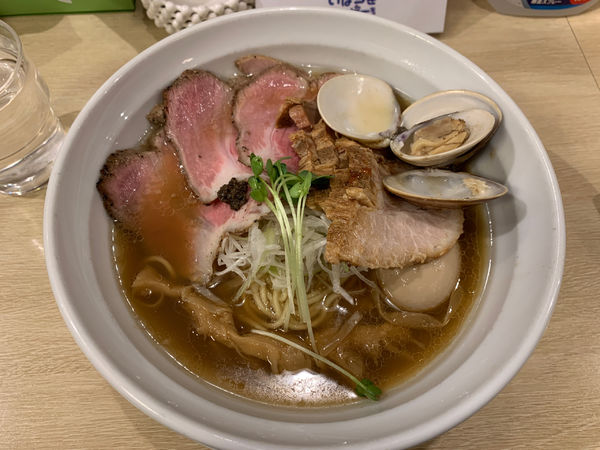 「特製蛤ラーメン醤油チャーシュートッピング」@麺屋壱心の写真