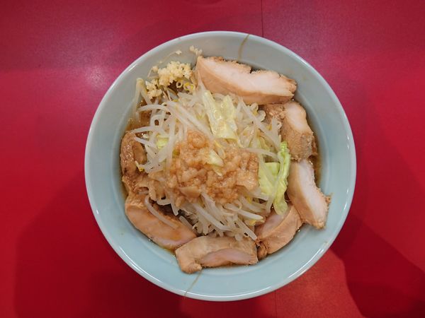 「ラーメン(小) ＋鶏肉増し」@自家製麺 酉の写真