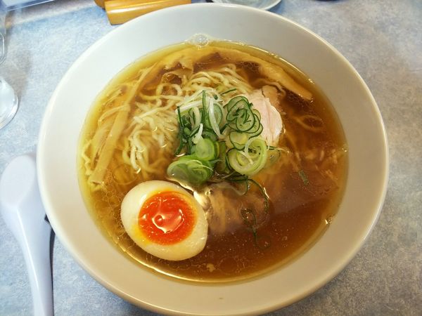 「【限定】鶏煮干しそば　800円」@文ちゃんラーメンの写真