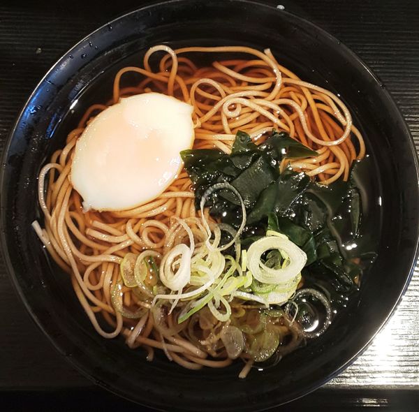 「温玉そば」@名代 富士そば 神楽坂店の写真