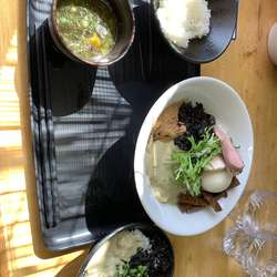 牡蠣のまぜそば。牡蠣ぺ飯