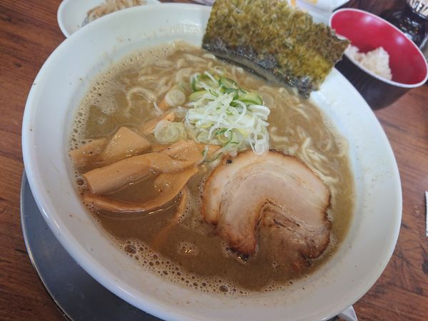 「にぼ醤油 細麺 780円」@麺房 十兵衛 青森店の写真