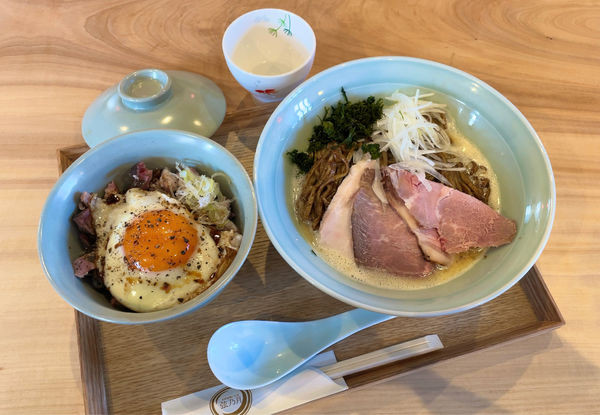 「汁無し煮干し & 肉飯」@自家製麺と定食 弦乃月の写真