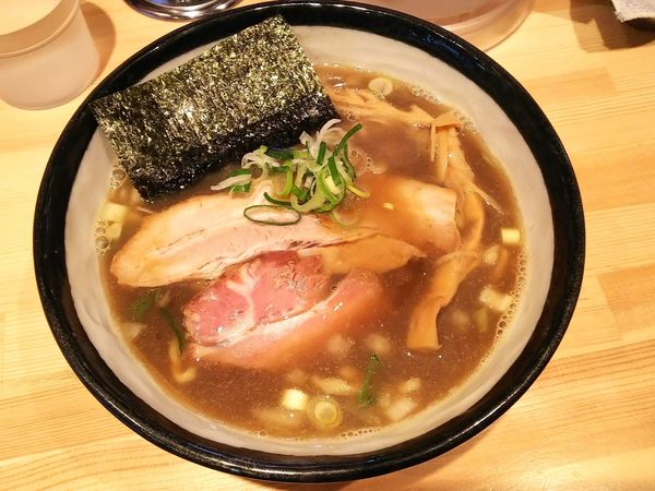 「煮干・醤油　800円」@麺屋 いおりの写真