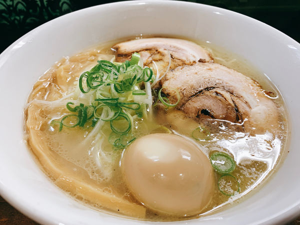 「黒鯛らーめん」@らーめん なぶら 左入店の写真