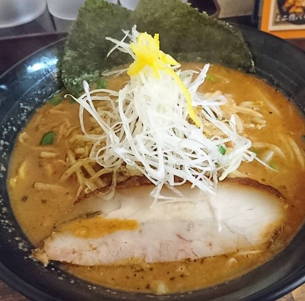 「街道赤ラーメン」@みそ街道の写真