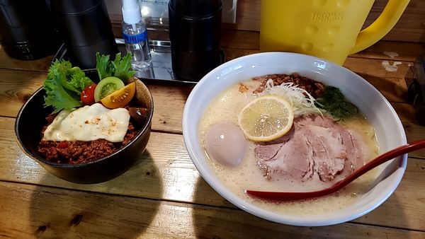 「鶏白湯(700円)」@シェアカフェ 長後食堂 ラーメン倉家の写真