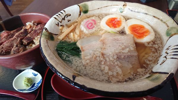 「那須ラーメン ミニステーキ丼」@ラーメン やま吉 那須本店の写真