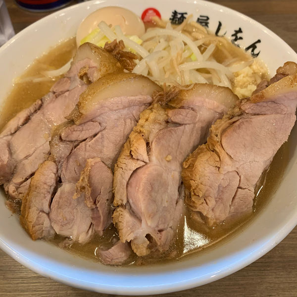 「豚ラーメン」@麺屋しをんの写真