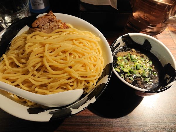 「武骨つけ麺黒５００g（９５０円）」@麺屋武蔵 武骨の写真