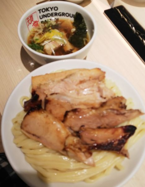 「つけめんライト（淡麗）Ｌ＋炙りチャーシュー×４」@TOKYO UNDER GROUND RAMEN 頑者の写真