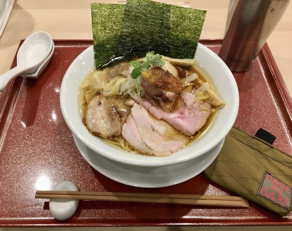 「比内地鶏とホロホロ鳥の特製蔵出し醤油そば」@麦と麺助 新梅田中津店の写真