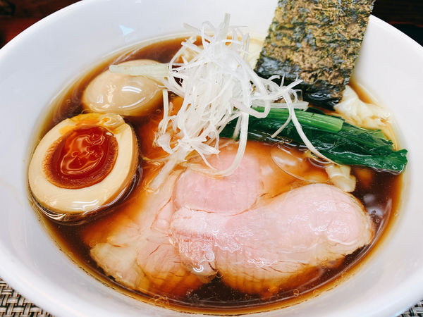 「手もみ中華そば 醤油」@麺や 睡蓮の写真