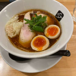 特製醤油ラーメン