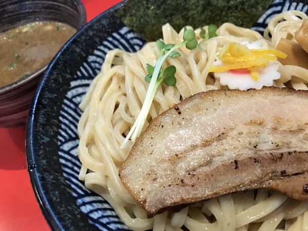 「濃厚煮干つけ麺 特盛 (450g) 1,050円」@つけ麺 麦ばたけの写真