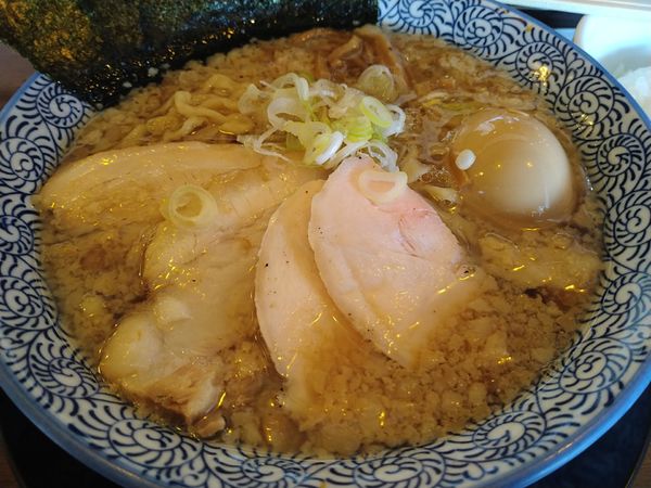 「特製背油のこく煮干らぁめん(¥1080)＋半ライス」@千葉房総 麺のマルタイの写真