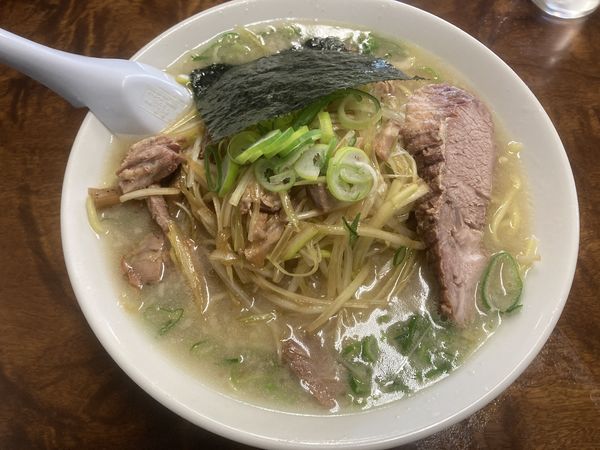 「ネギラーメン(中盛:無料)¥902」@中村やの写真