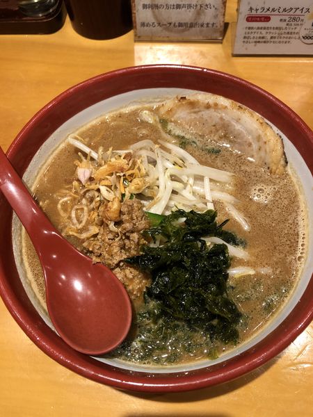 「伊勢味噌らーめん＋チャーシュー」@麺場 田所商店 池上店の写真
