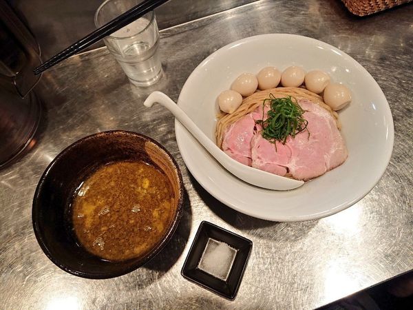 「洋風鮑の肝つけ蕎麦、うずら」@さんじの写真