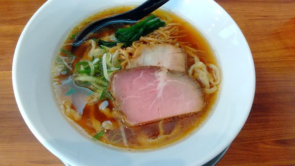 「醤油らーめん並850円」@純手打ち だるまの写真