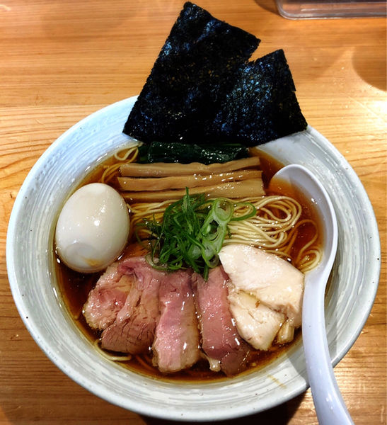 「特製らぁめん(醤油)」@麺屋 さくら井の写真