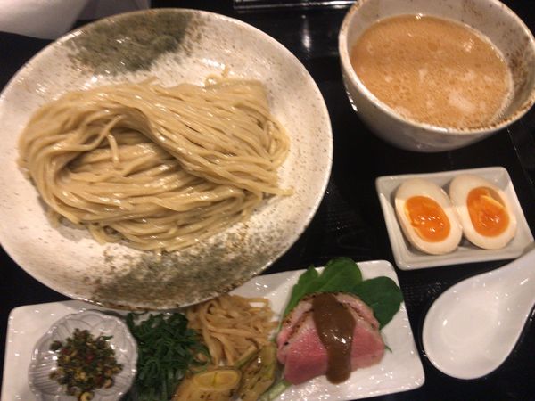 「鴨白湯醤油つけ麺300ｇ1000円+味玉100円×税」@麺屋 どんくの写真