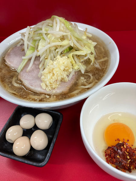 「半分固めあぶら少なめ」@ラーメン二郎 神田神保町店の写真