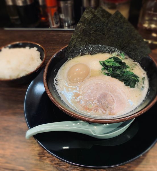 「塩（半麺・固め・濃いめ・油少な目￥720）」@浅草商店の写真