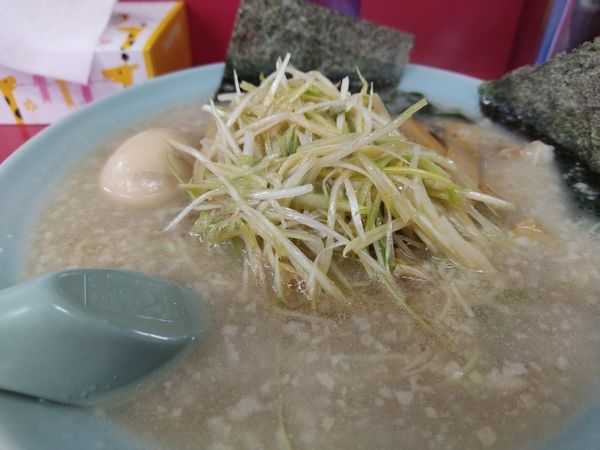 「ネギラーメン（760円）＋味玉（70円）」@ラーメンショップ 境店の写真