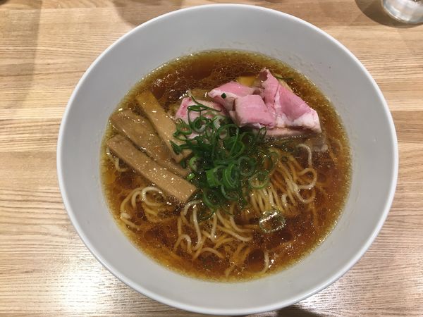 「鶏醤油そば　850円」@中華そば つるやの写真
