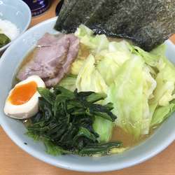 特製ラーメン＋キャベツ＋ライス