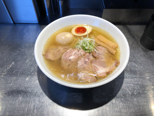 「塩チャーシューめん」@自家製麺 らあめん吟の写真